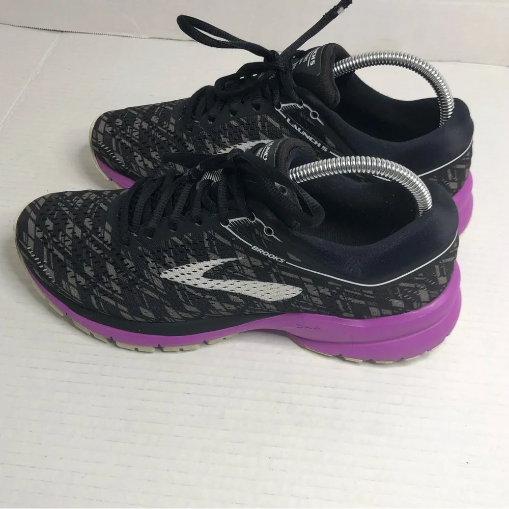 Brooks Sneakers Launch 5 Womens Size 9 Running Shoes Black Purple 1202661B090